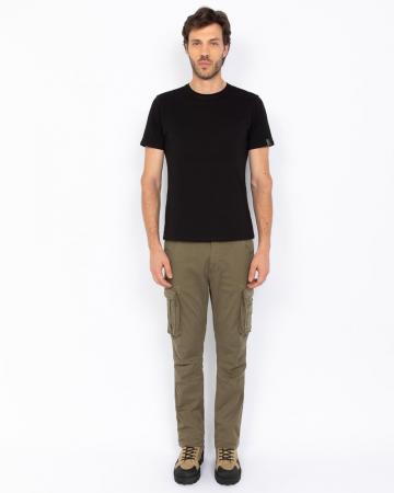 Брюки с накладными карманами