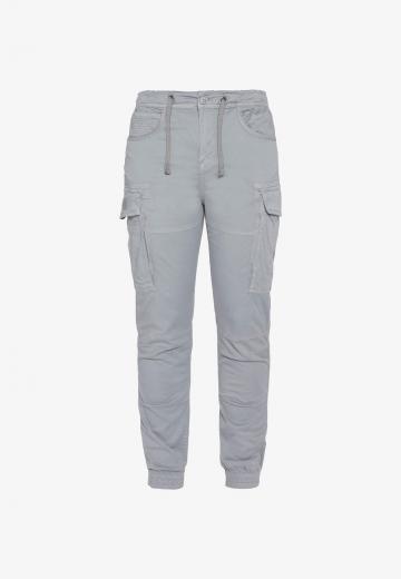 Брюки с накладными карманами