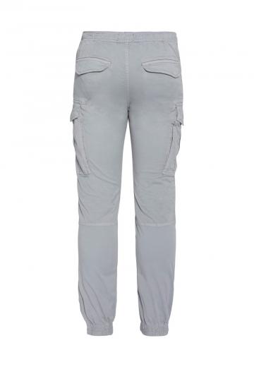 Брюки с накладными карманами