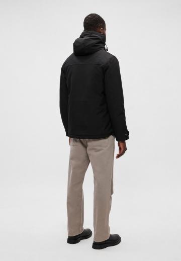 Зимняя куртка