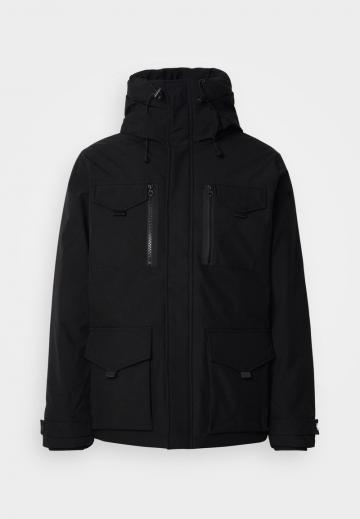 Зимняя куртка