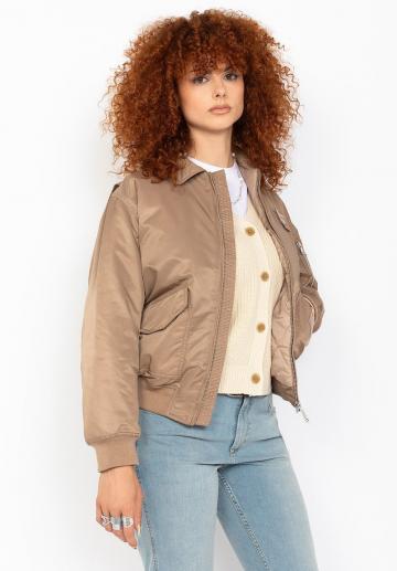 Куртка с накладнымит карманами