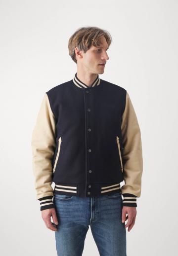 Куртка бомбер