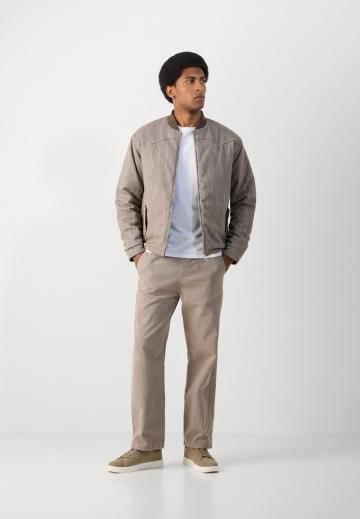 Куртка бомбер