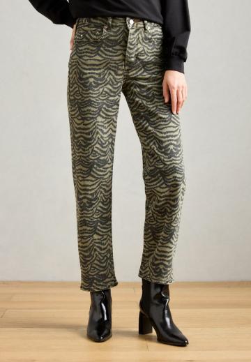 Прямые джинсы