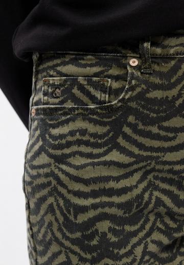 Прямые джинсы