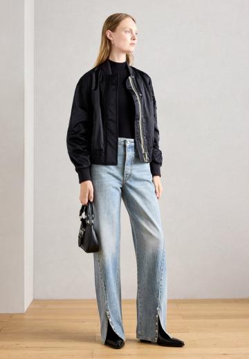 Прямые джинсы