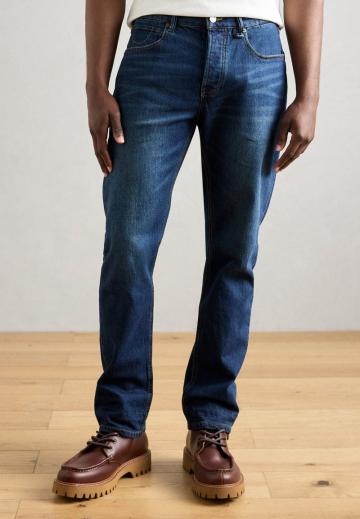 Прямые джинсы