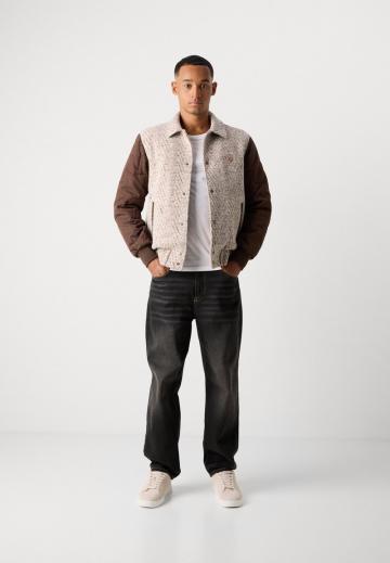 Куртка бомбер