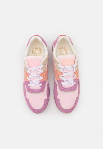 Гандбольные кроссовки