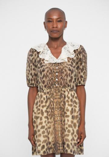 Короткое платье