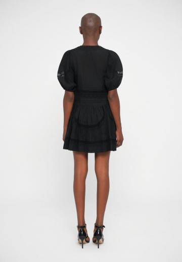 Короткое платье