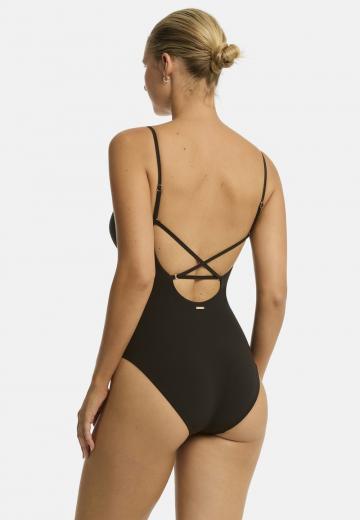 Слитный купальник