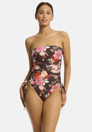 Слитный купальник