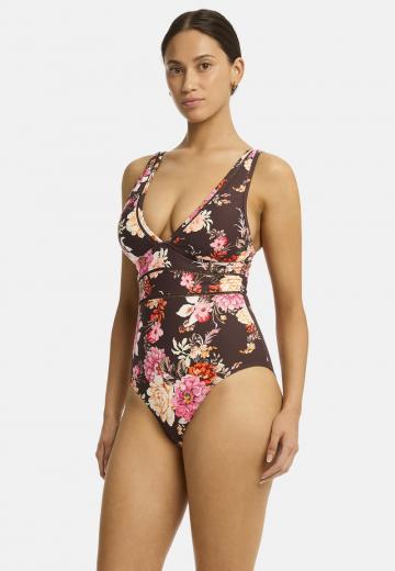 Слитный купальник