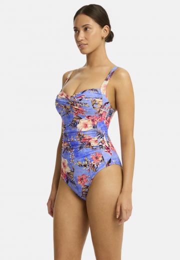 Слитный купальник