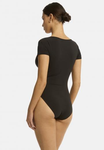 Слитный купальник