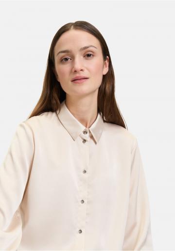 Атласная блузка