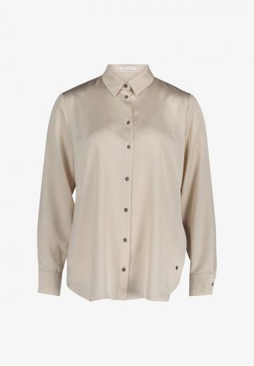 Атласная блузка