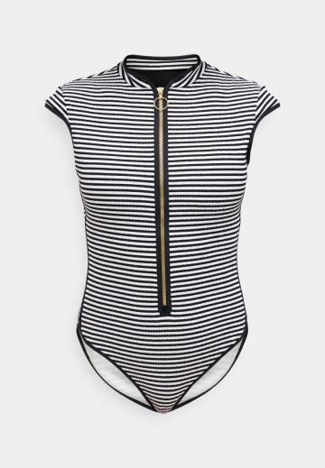 Слитный купальник