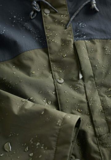 Куртка-дождевик