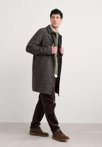 Короткое пальто