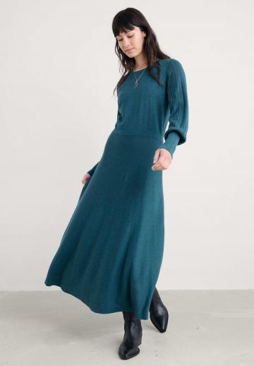 Вязаное платье