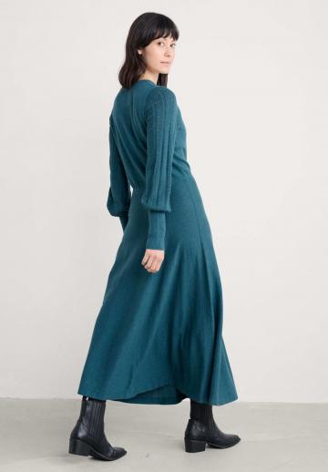 Вязаное платье