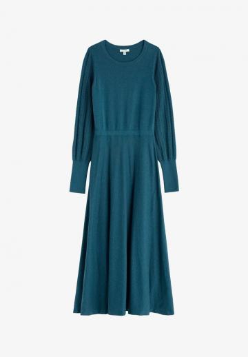 Вязаное платье