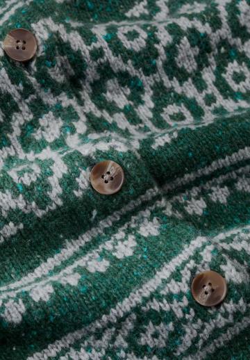 Жаккардовая вязаная кофта