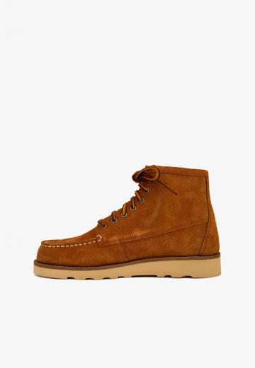 Ботинки на шнуровке