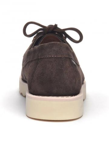 Ботинки на шнуровке