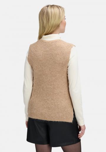 Пуловер без рукавов