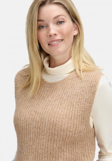 Пуловер без рукавов