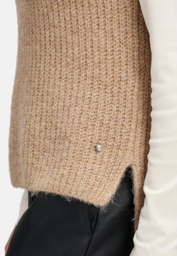 Пуловер без рукавов