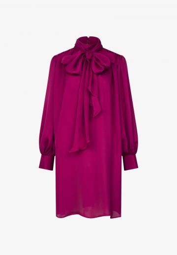 Короткое платье