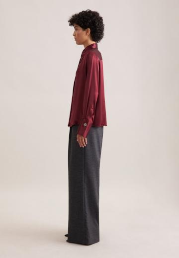 Атласная блузка