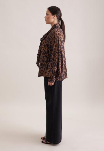 Атласная блузка