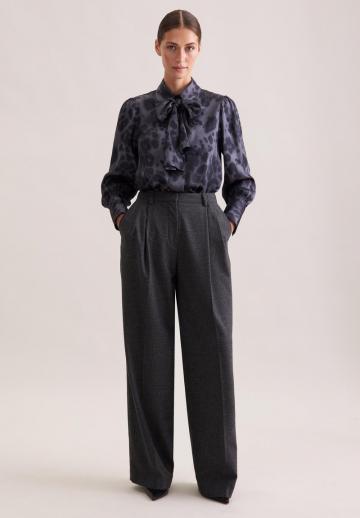 Атласная блузка