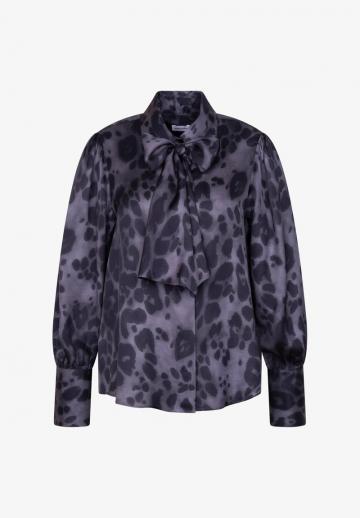 Атласная блузка