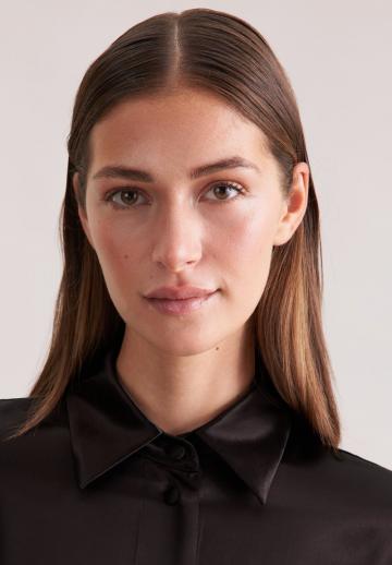 Атласная блузка