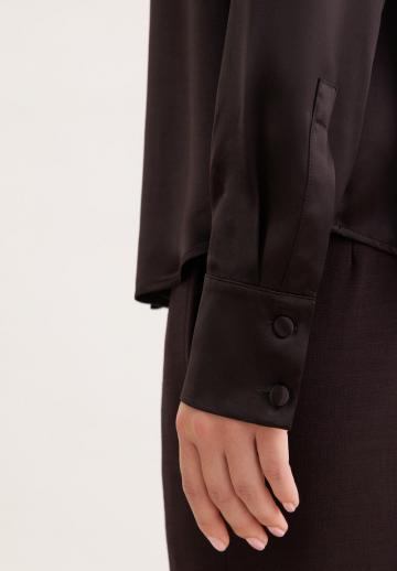 Атласная блузка