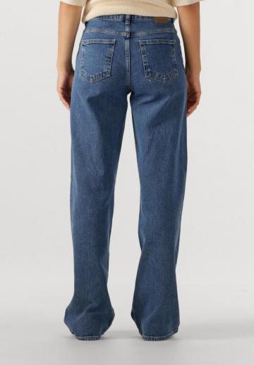 Джинсы
