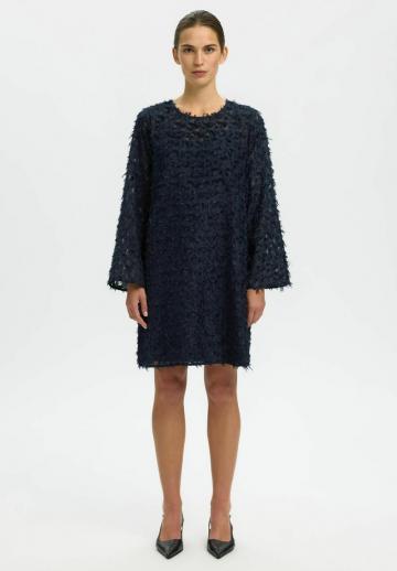 Короткое платье