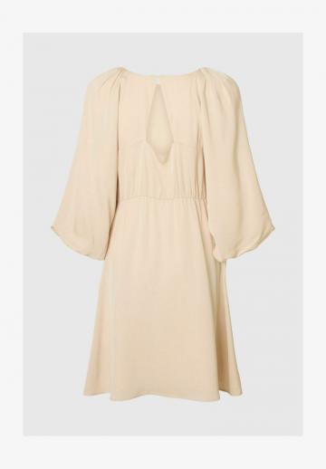 Короткое платье