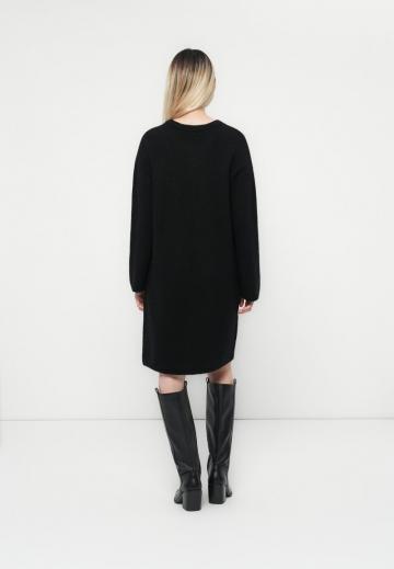 Вязаное платье