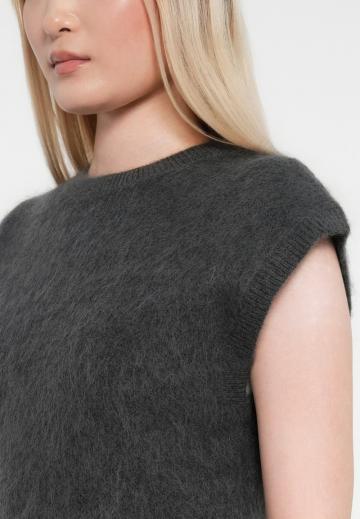 Пуловер без рукавов