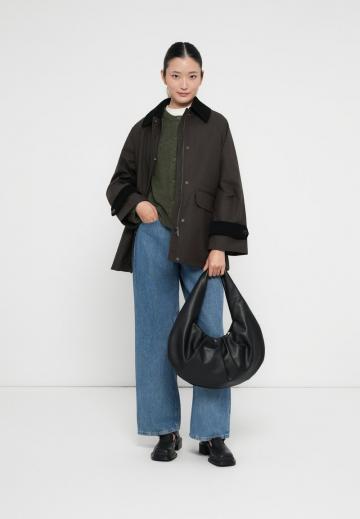 Короткое пальто