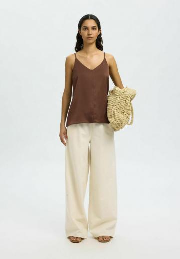 Топ на бретельках