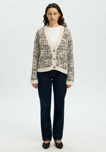Жаккардовая вязаная кофта